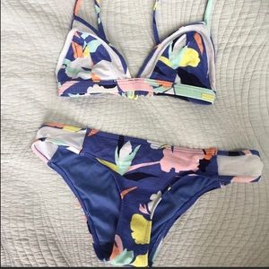 Roxy Noosa Floral Bikini top and bottom